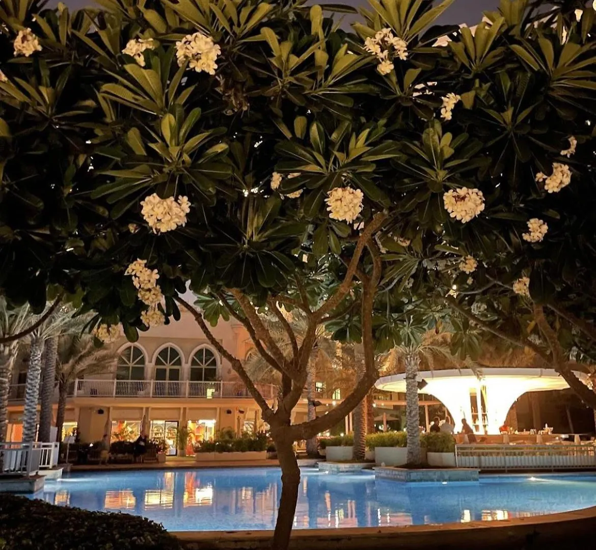 Apartment Lux Living On Palm Jumeirah With Pool & Beach Access Dubai United Arab Emirates